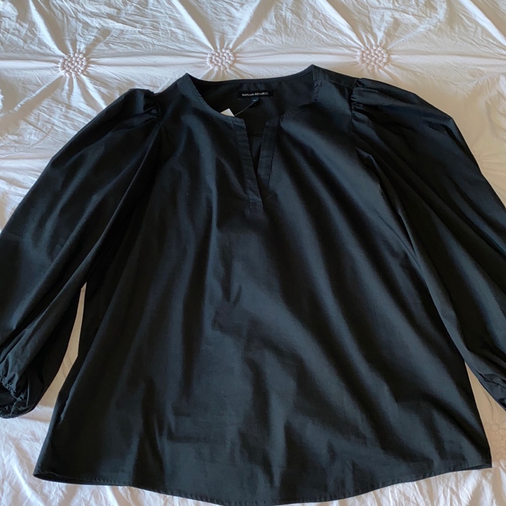 Banana Republic black shirt. NWT